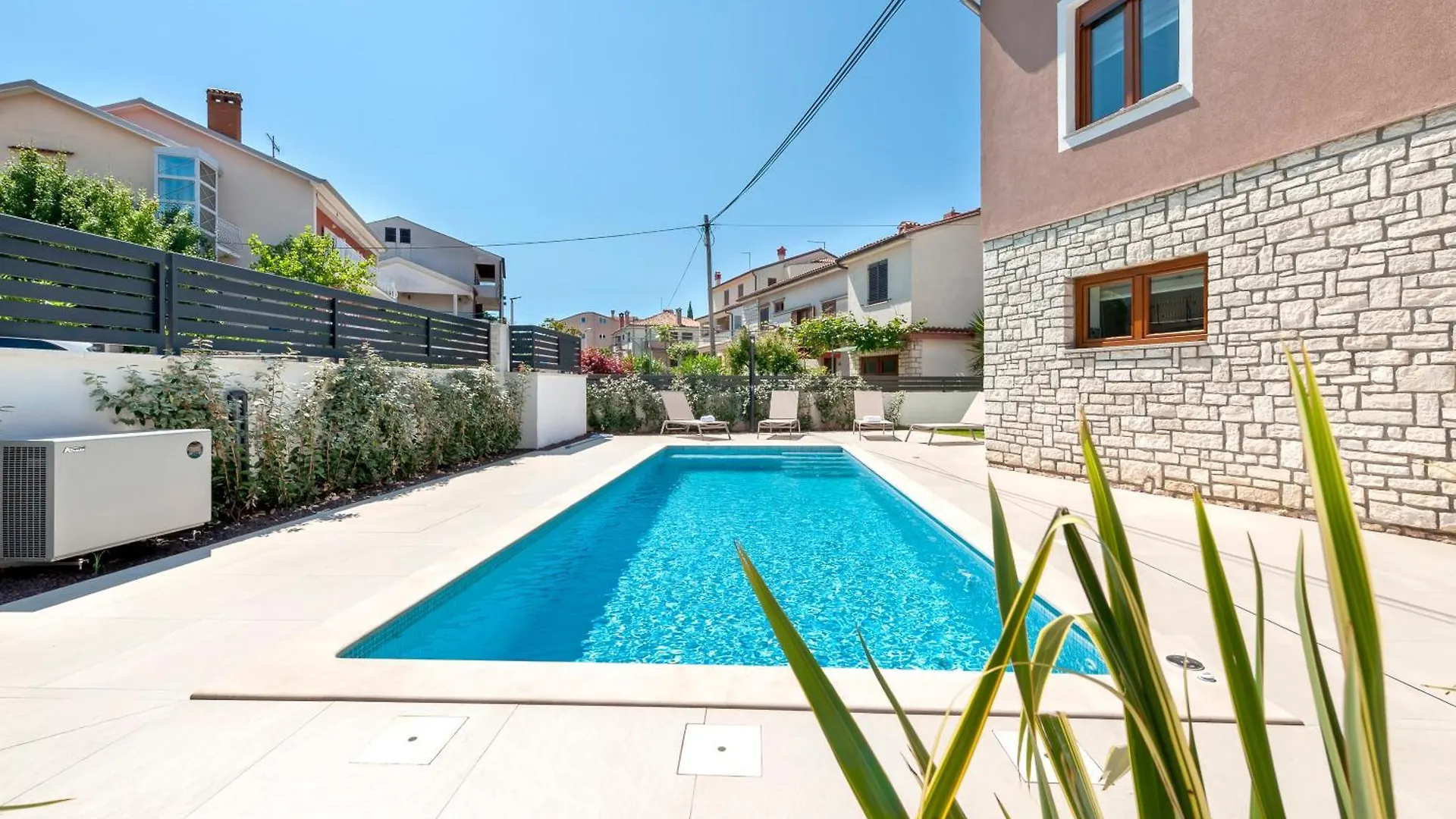 Villa Pomigranai With Swimming Pool Ровинь Хорватия