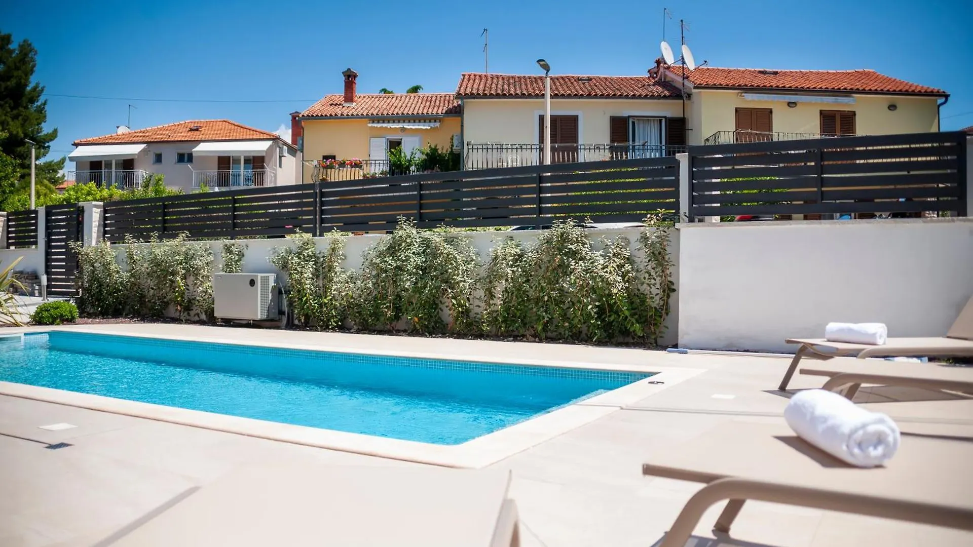 Villa Pomigranai With Swimming Pool Ровинь